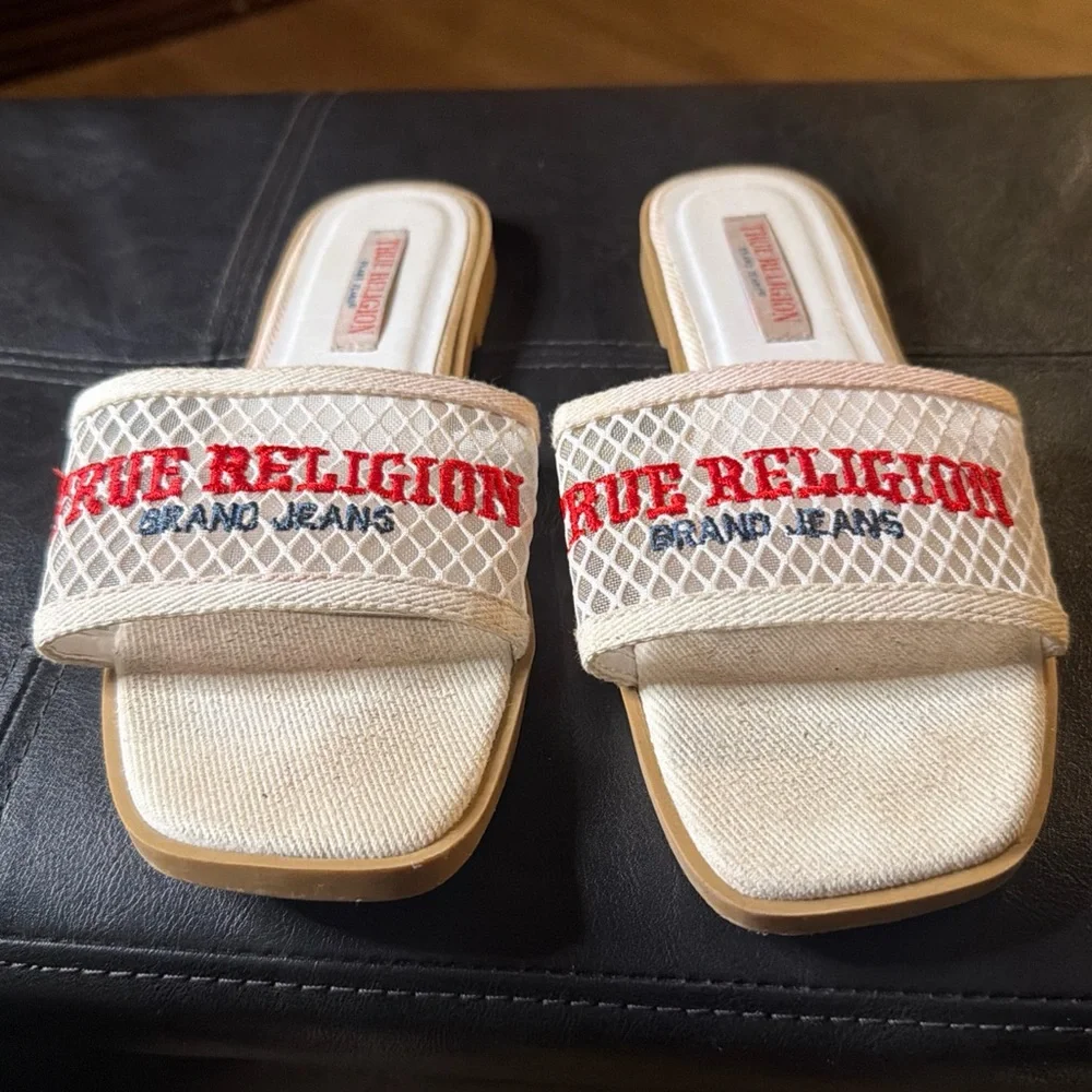 True Religion Cream and Red Slide Sandals